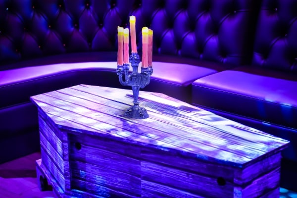 Coffin tables
